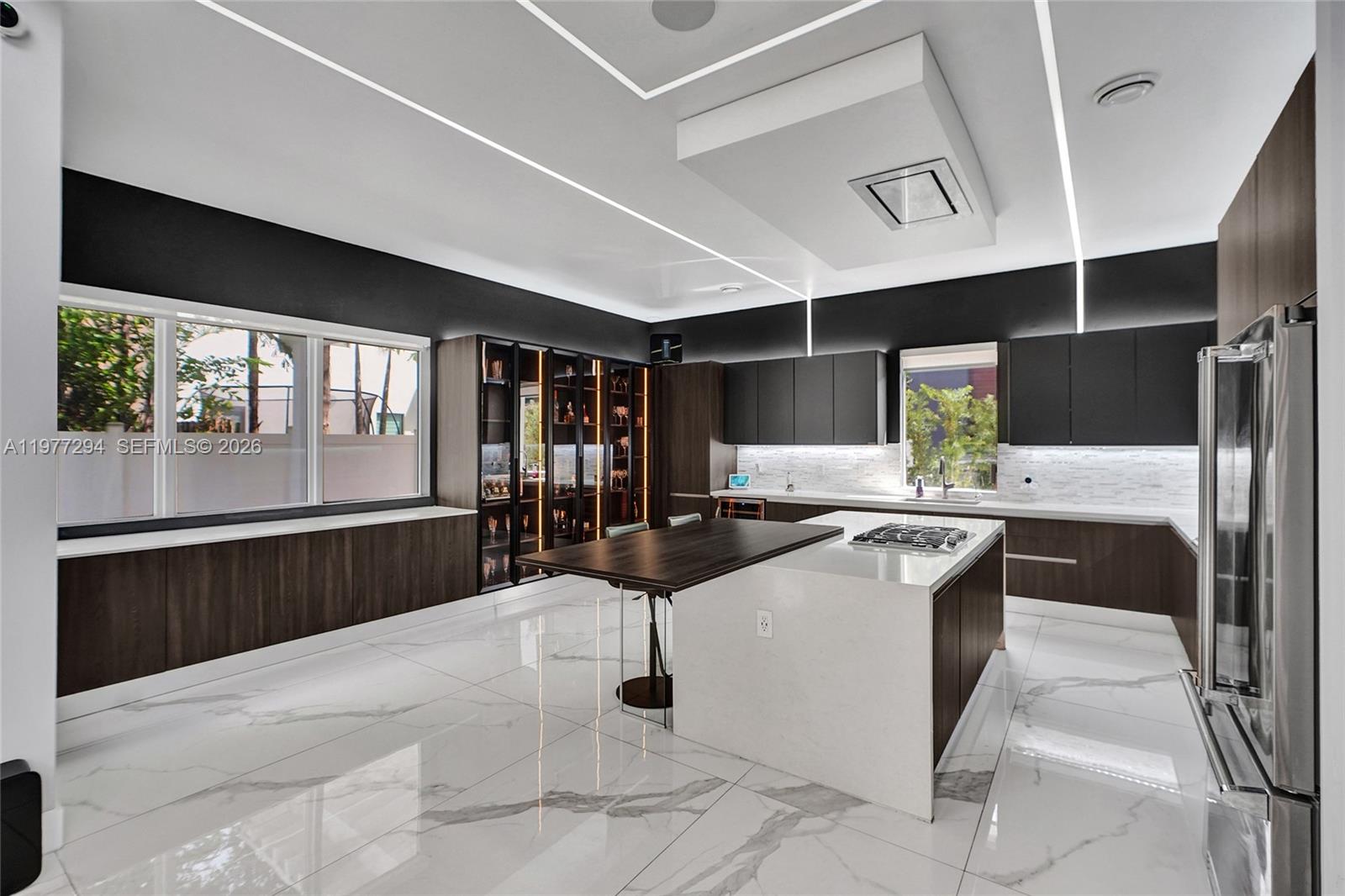 10223 NW 75th Ter Doral, FL 33178