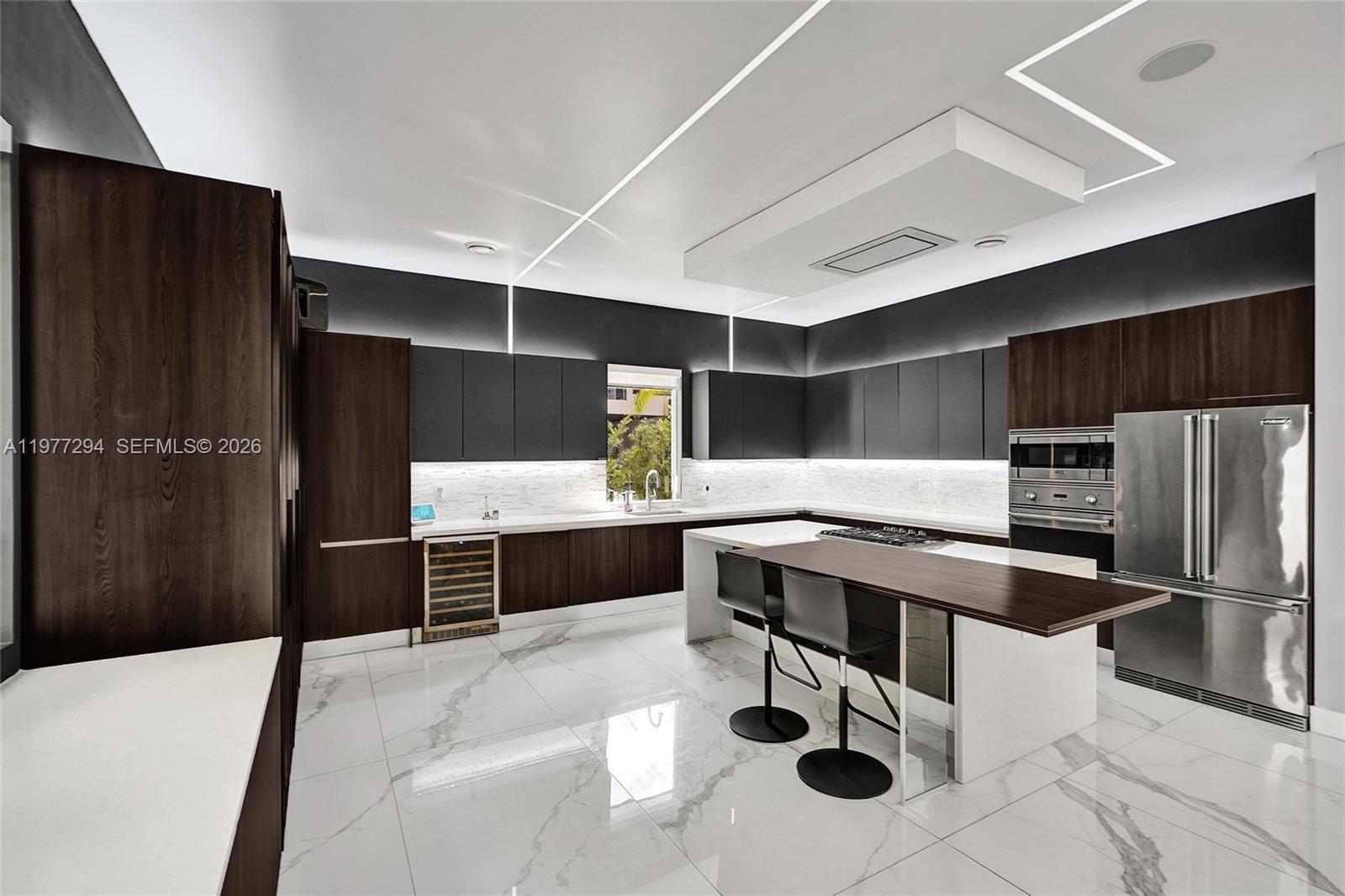 10223 NW 75th Ter Doral, FL 33178