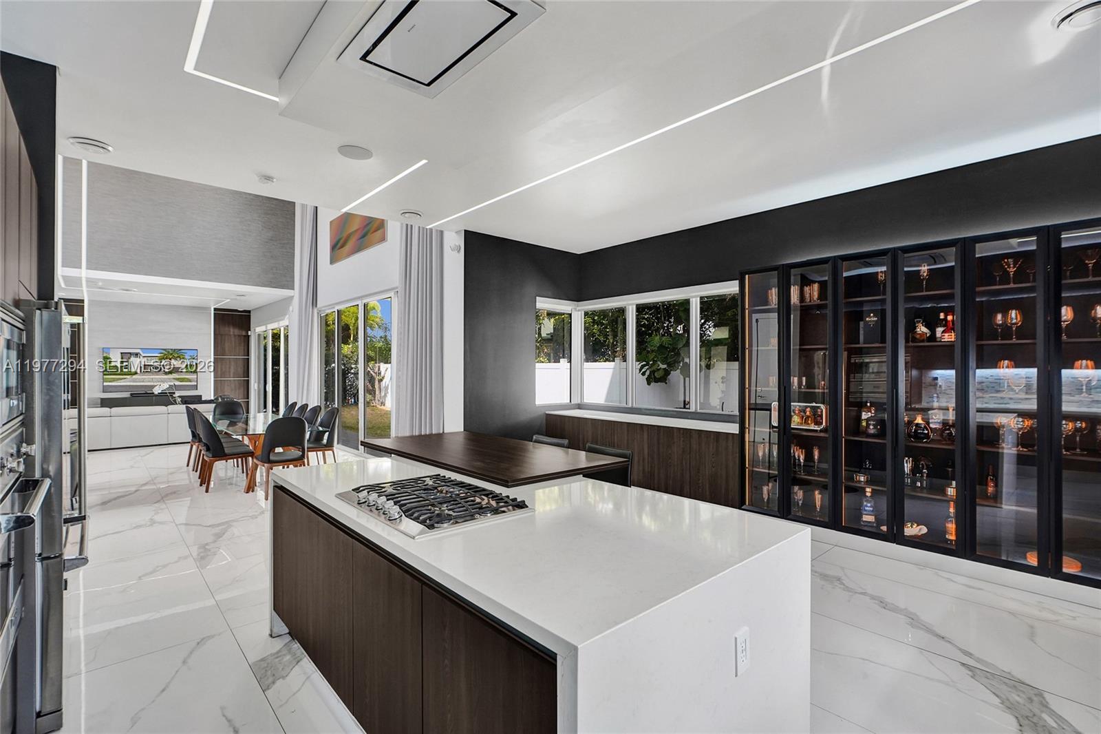 10223 NW 75th Ter Doral, FL 33178