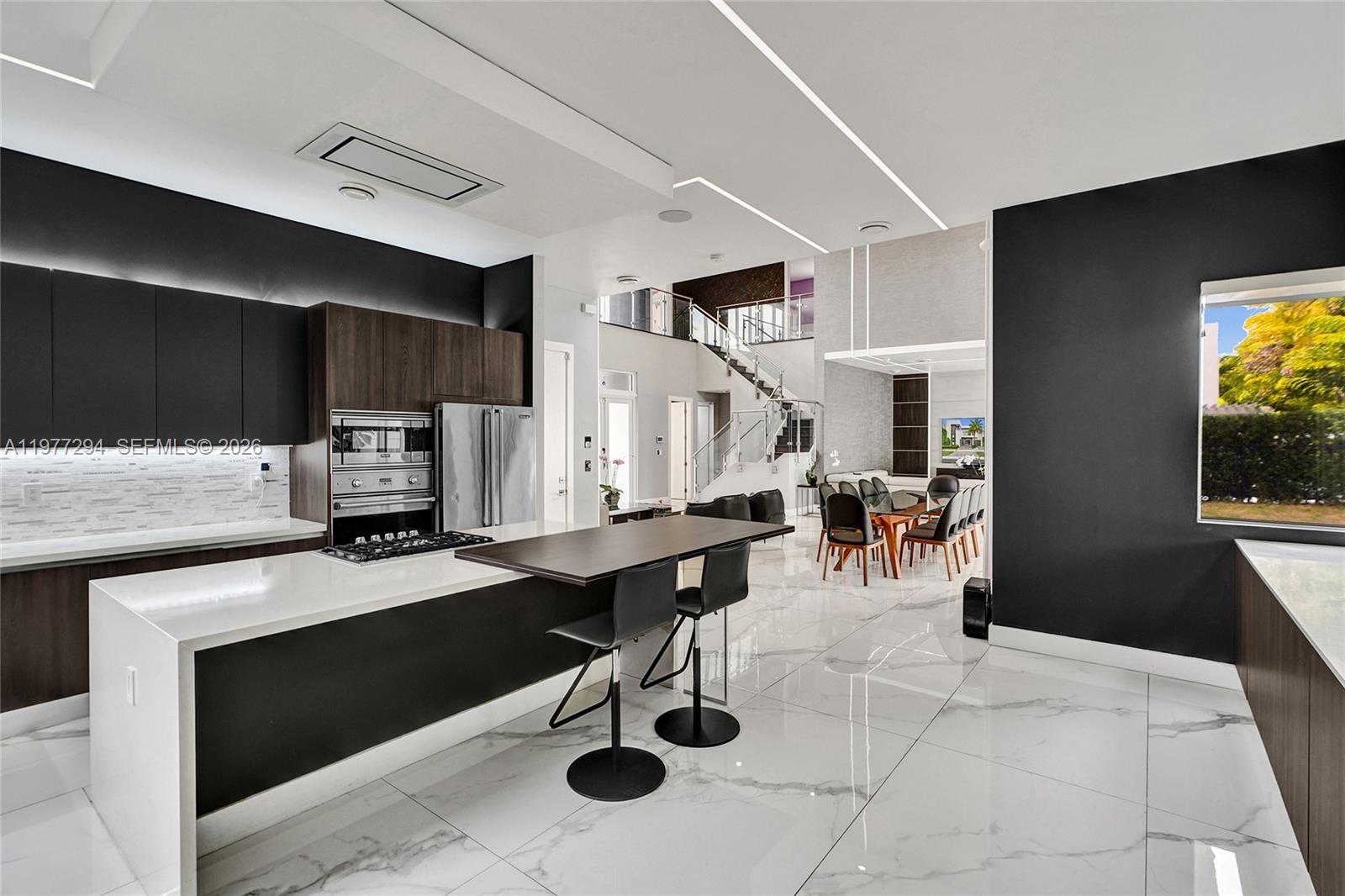 10223 NW 75th Ter Doral, FL 33178