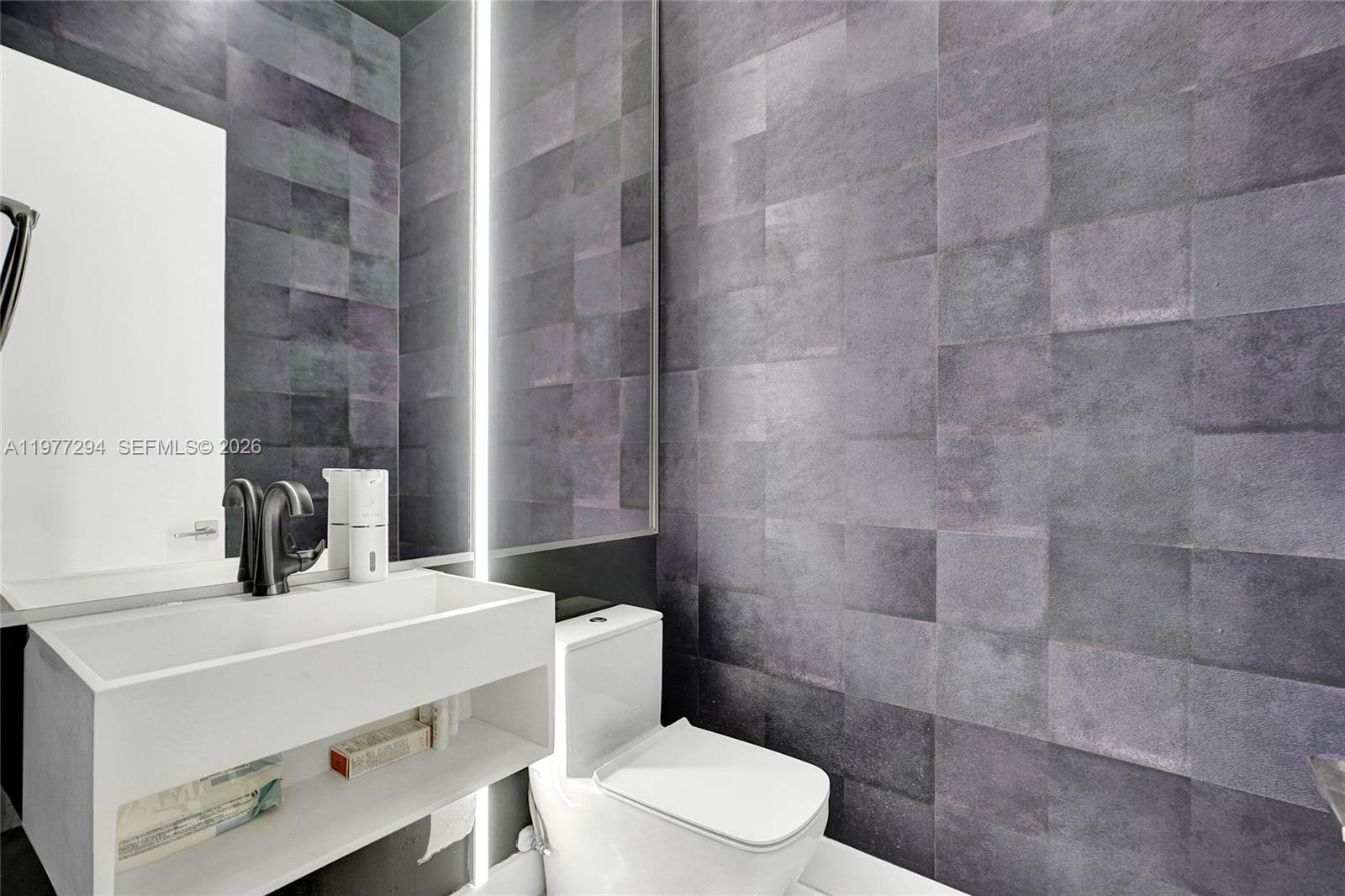 10223 NW 75th Ter Doral, FL 33178