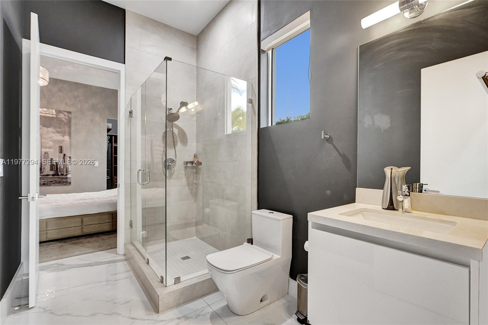 10223 NW 75th Ter Doral, FL 33178