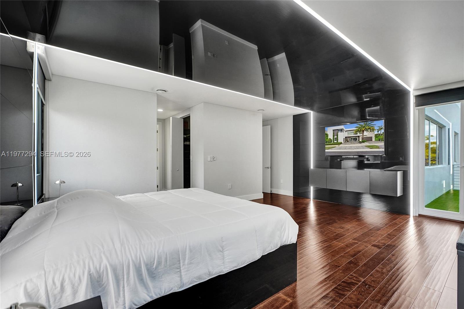 10223 NW 75th Ter Doral, FL 33178