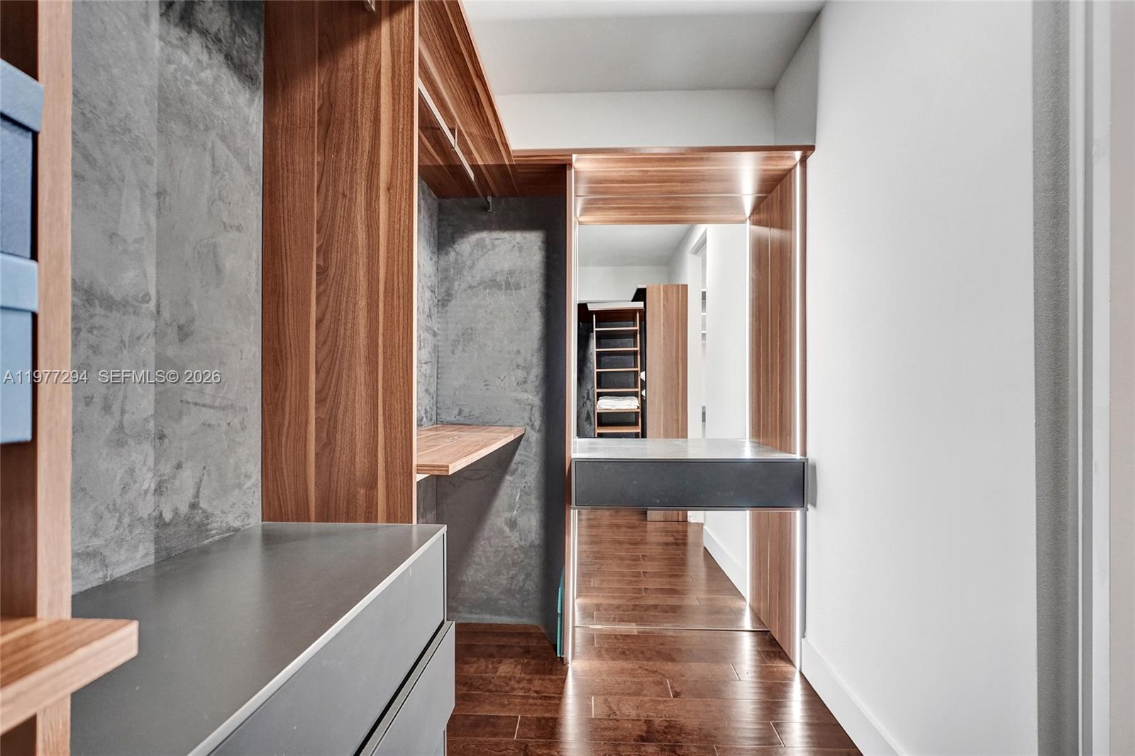 10223 NW 75th Ter Doral, FL 33178