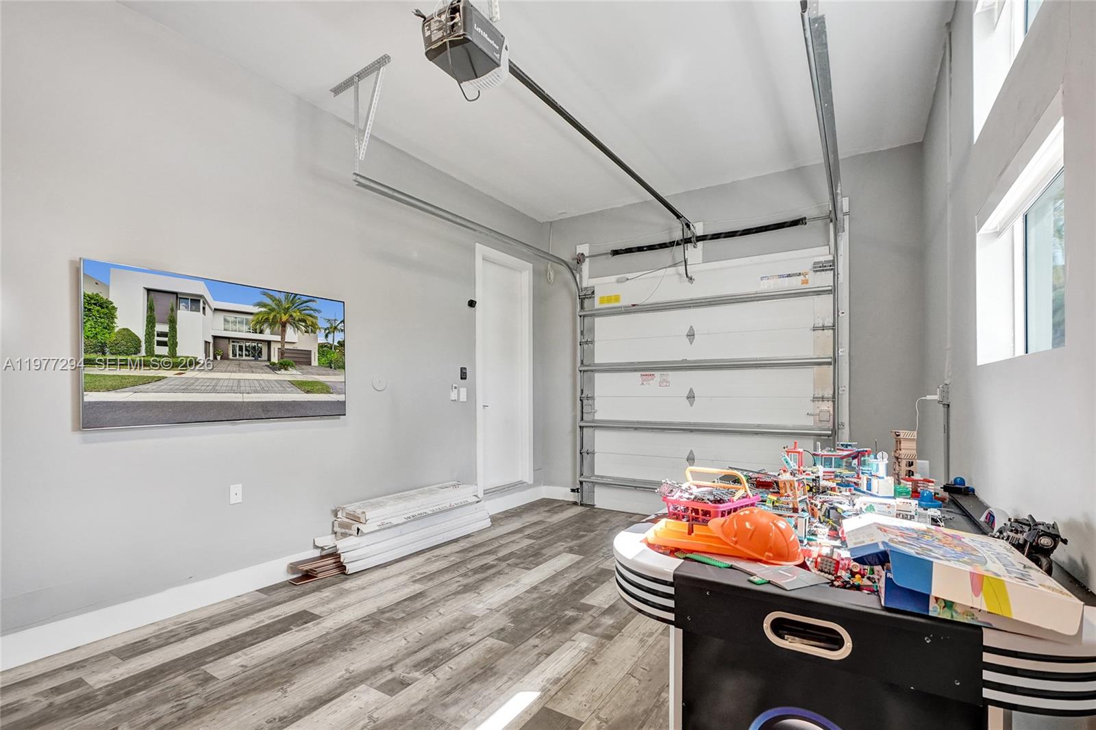 10223 NW 75th Ter Doral, FL 33178