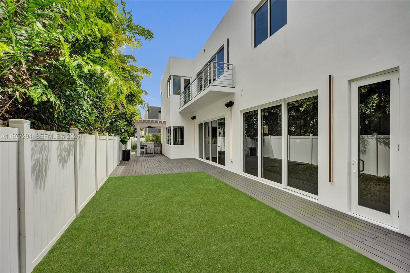 10223 NW 75th Ter Doral, FL 33178