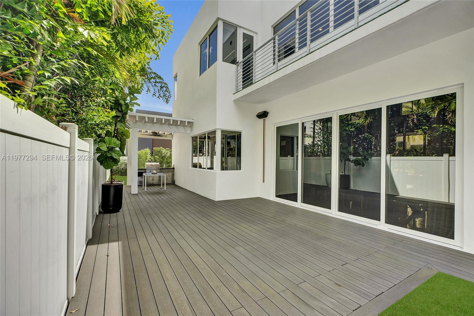 10223 NW 75th Ter Doral, FL 33178