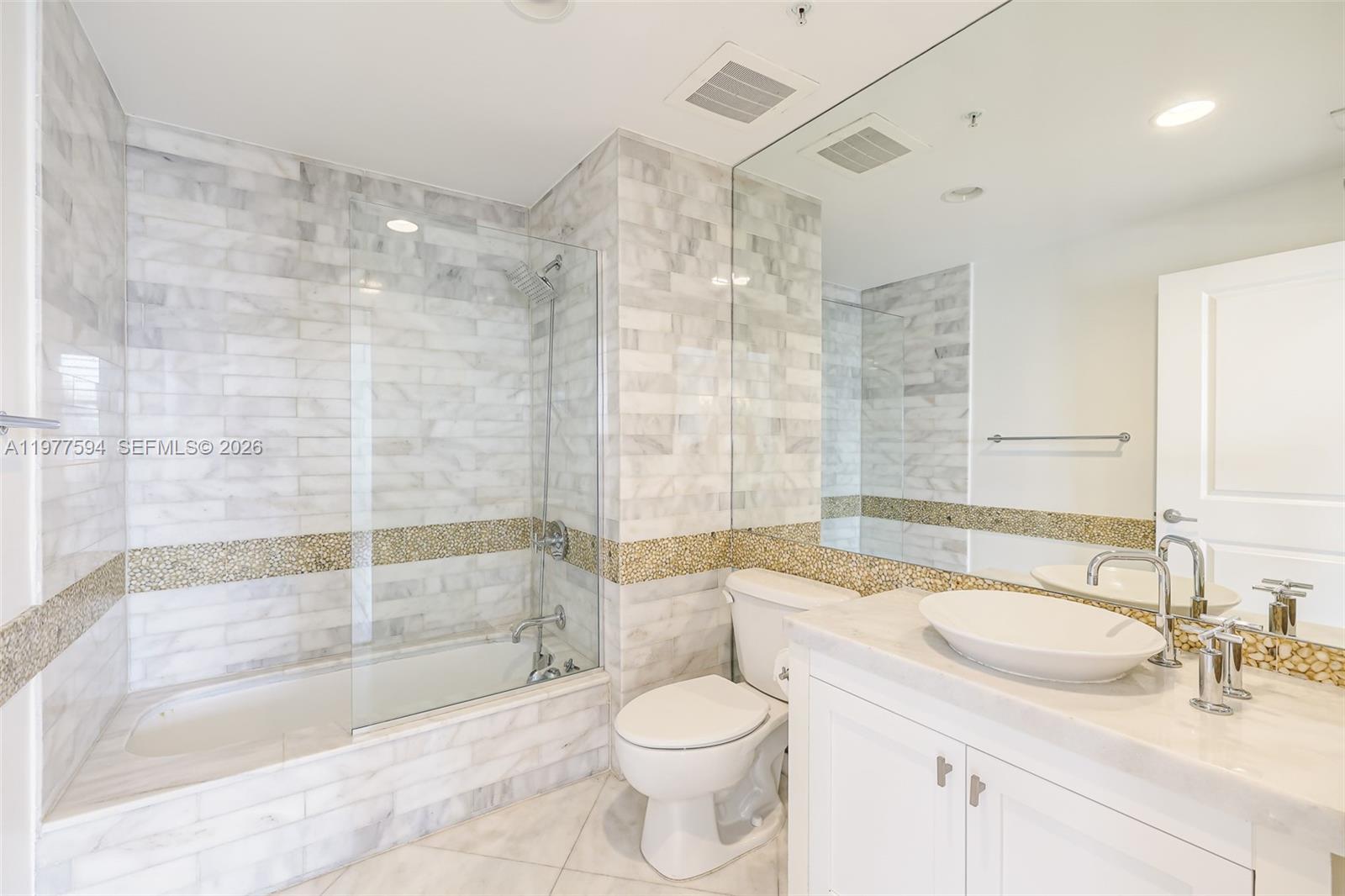 image Ten Aragon Condo10