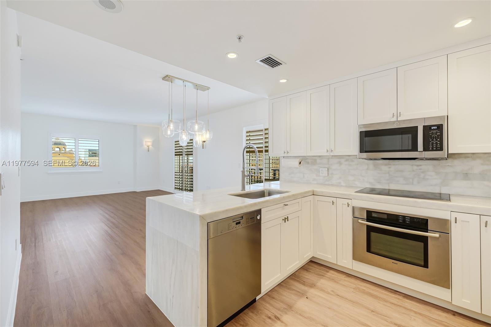 image Ten Aragon Condo1