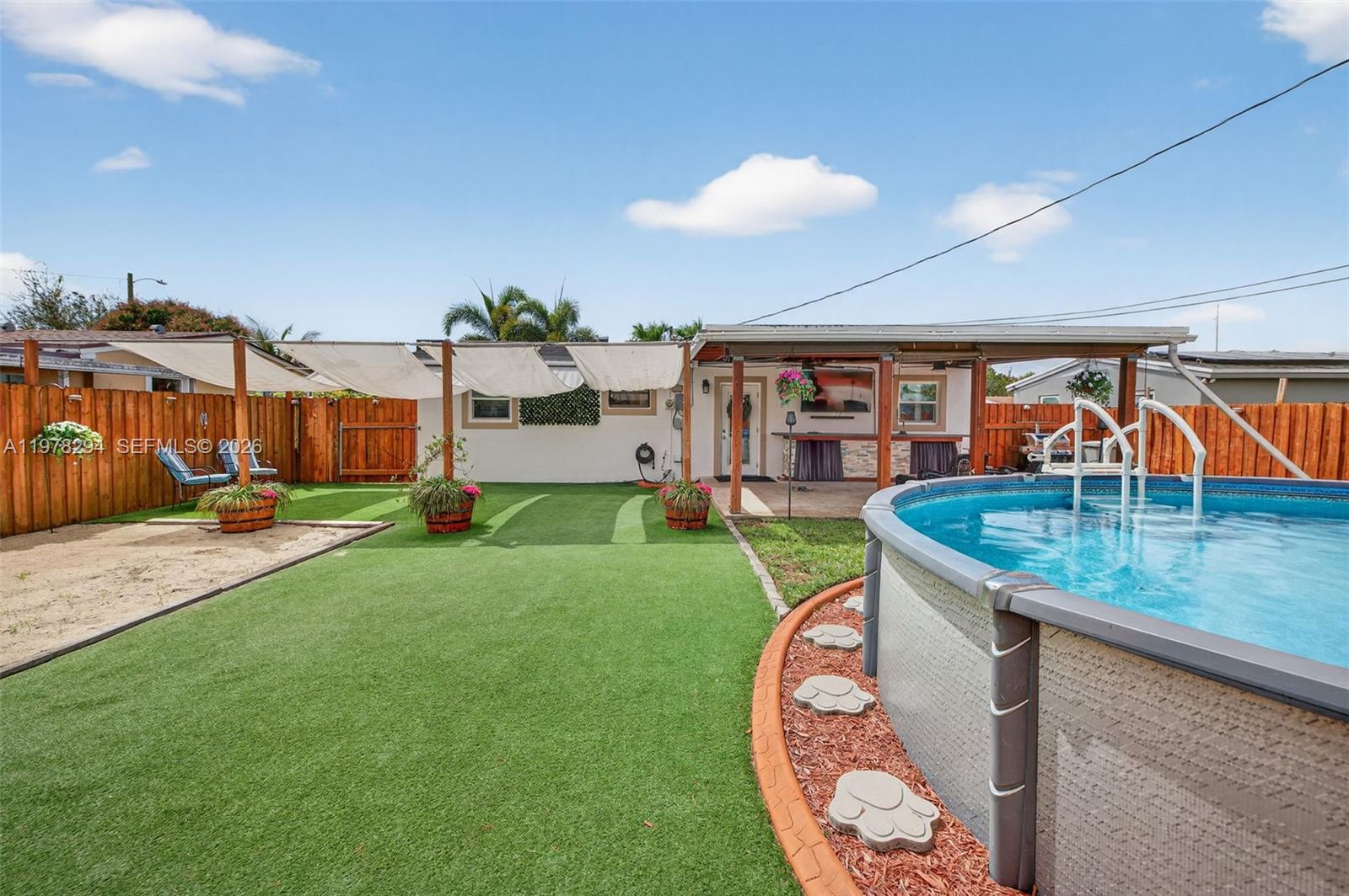 731 N 69th Ave Hollywood, FL 33024