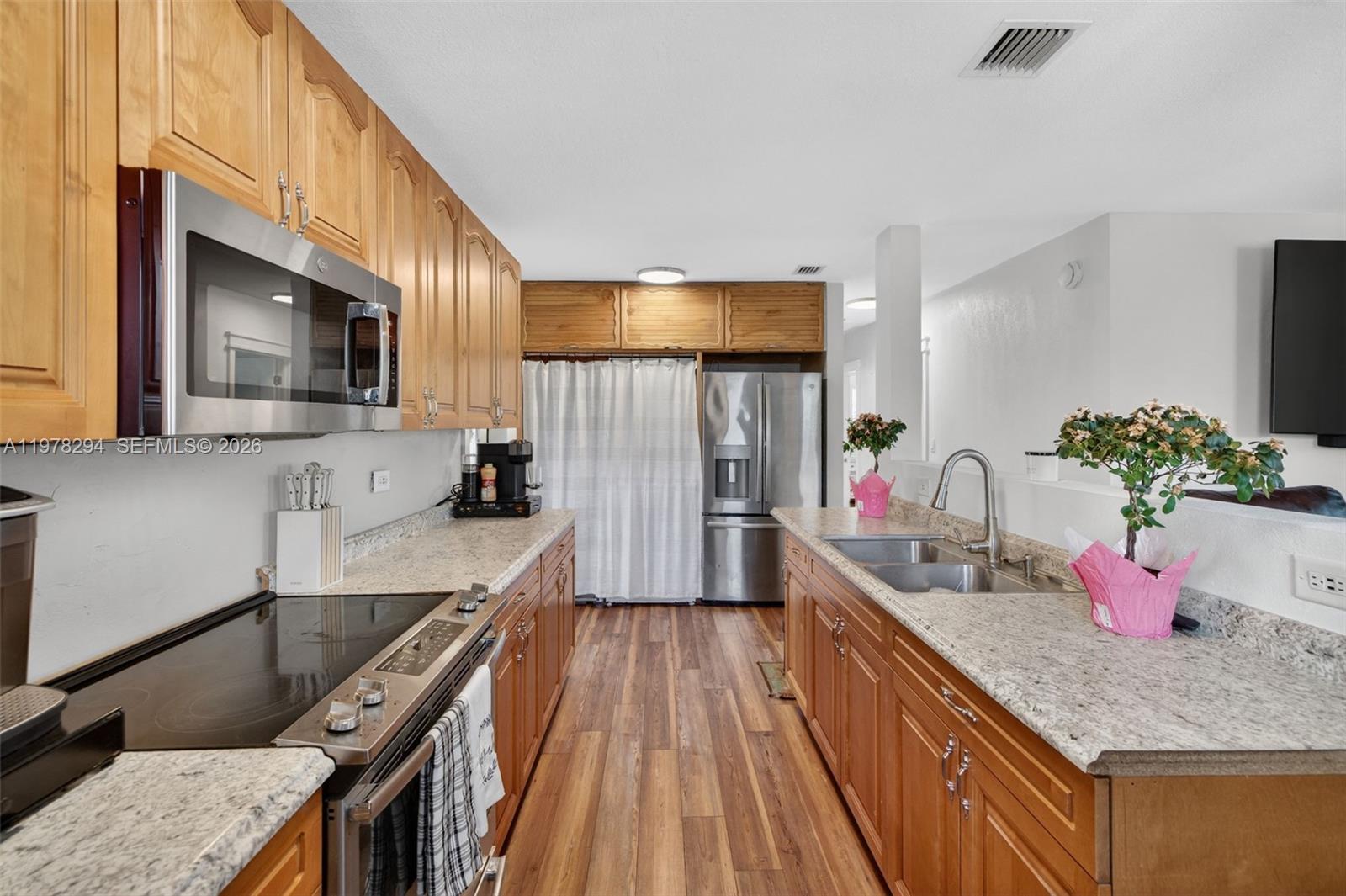 731 N 69th Ave Hollywood, FL 33024