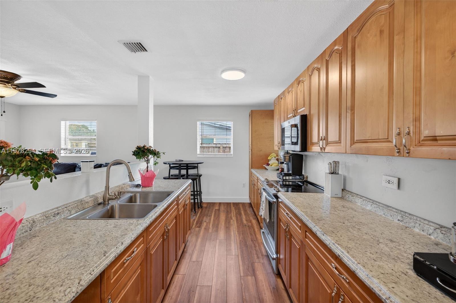 731 N 69th Ave Hollywood, FL 33024