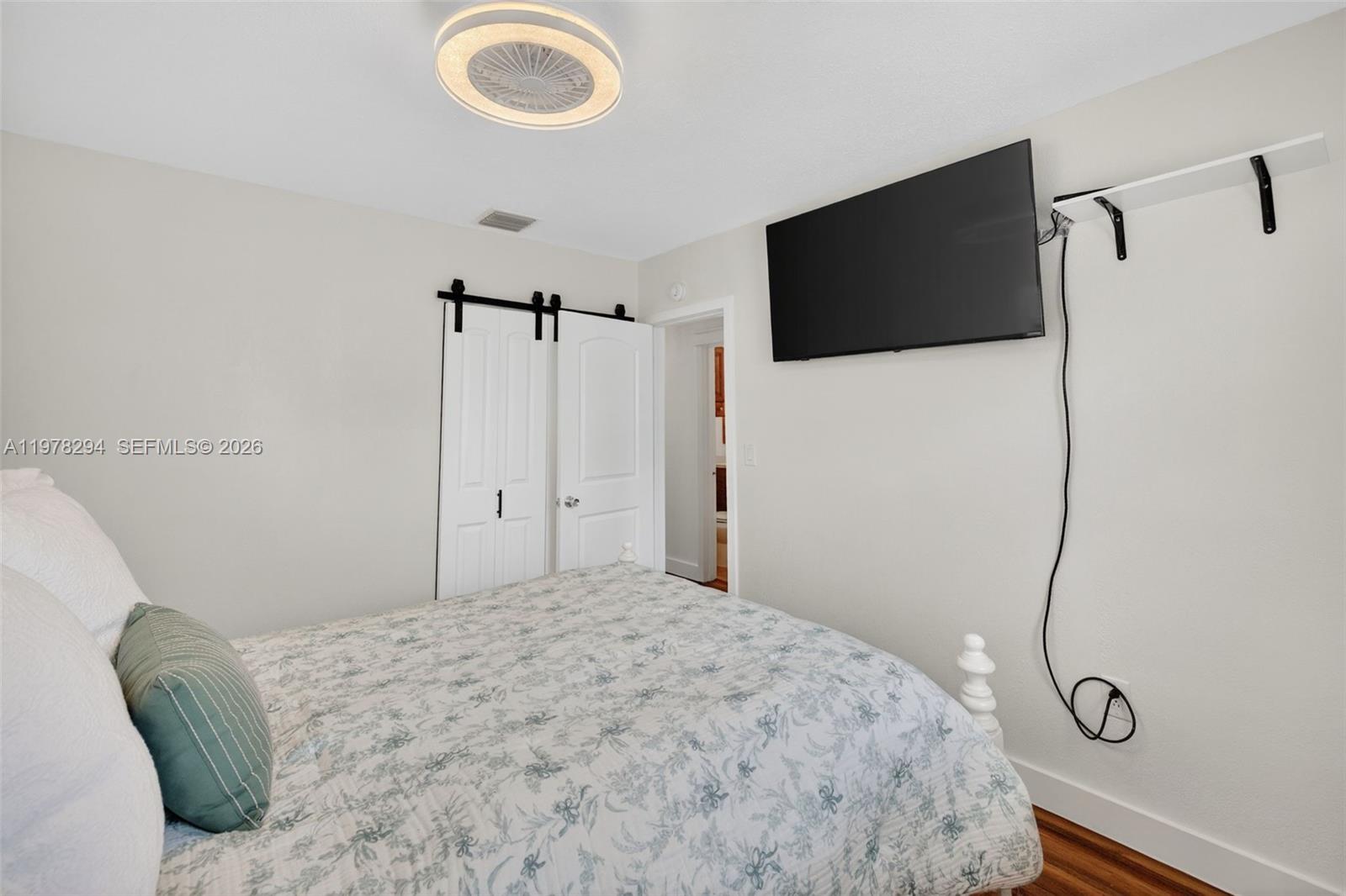 731 N 69th Ave Hollywood, FL 33024