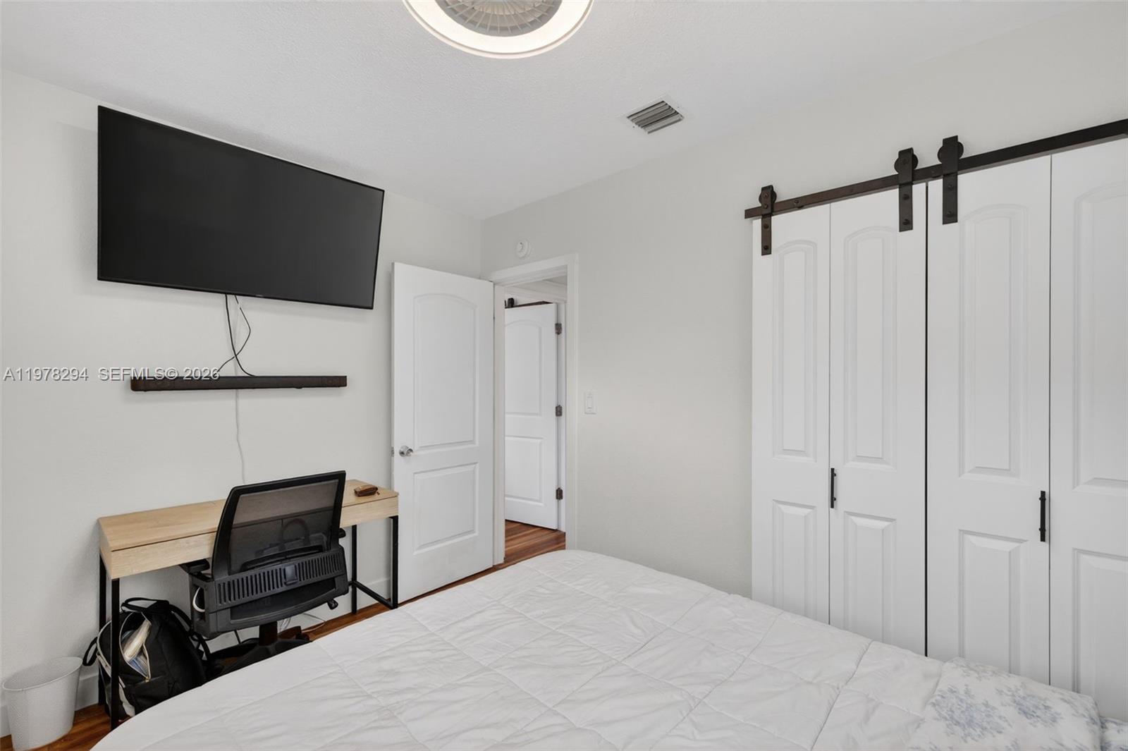 731 N 69th Ave Hollywood, FL 33024