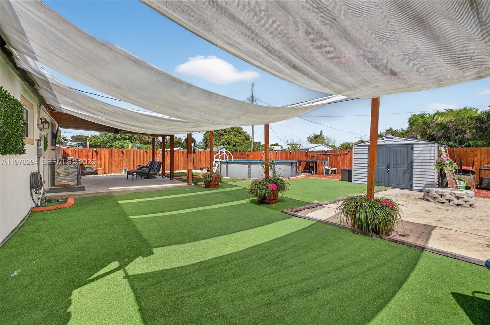 731 N 69th Ave Hollywood, FL 33024