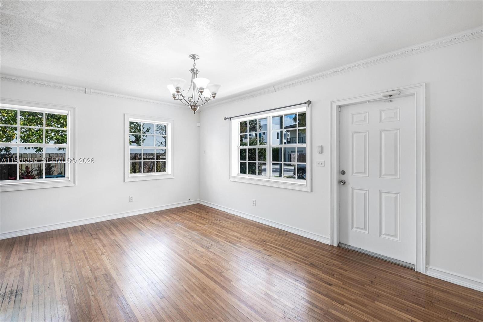 2862 SW 38th Ct Miami, FL 33134