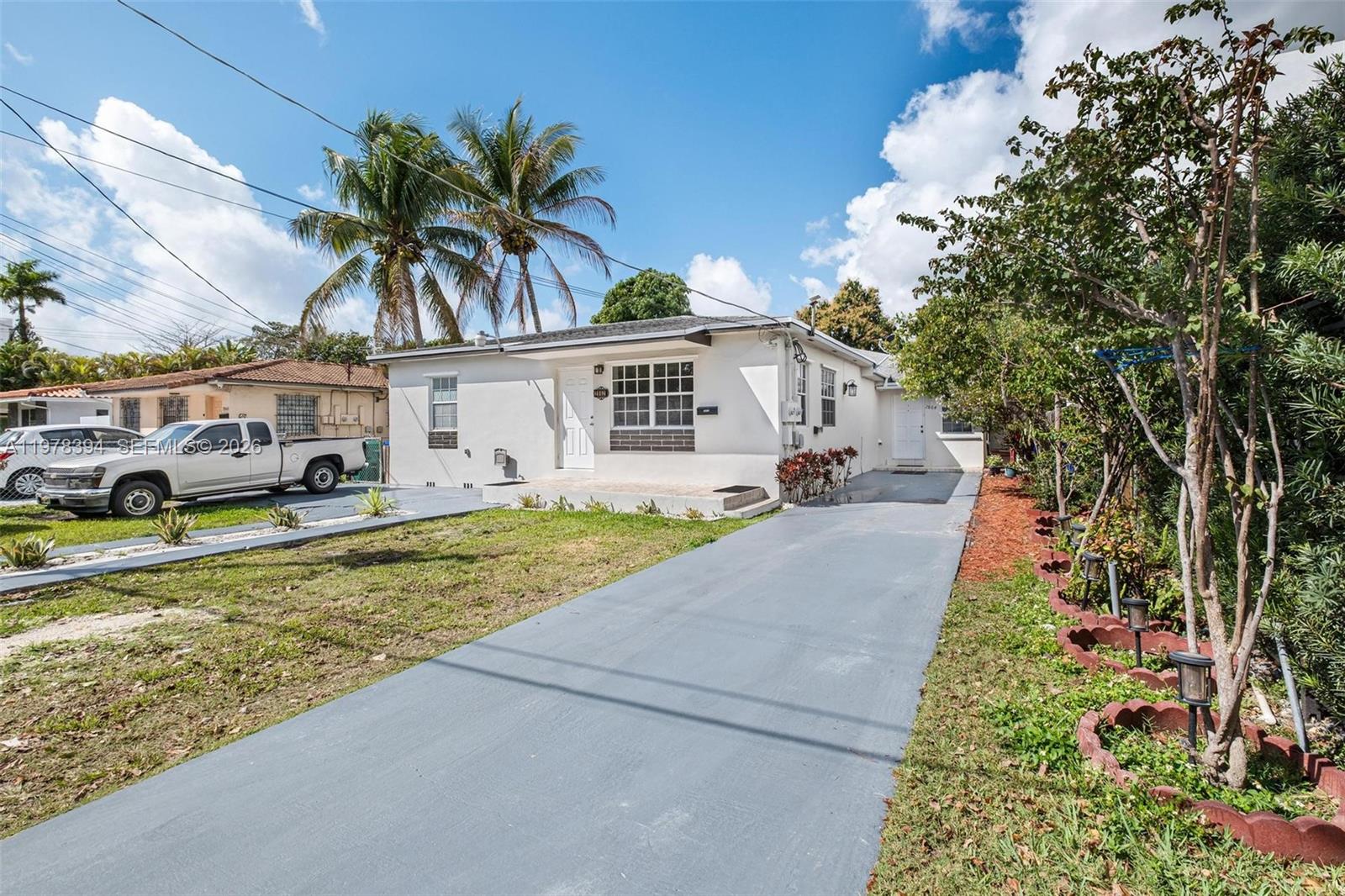 2862 SW 38th Ct Miami, FL 33134