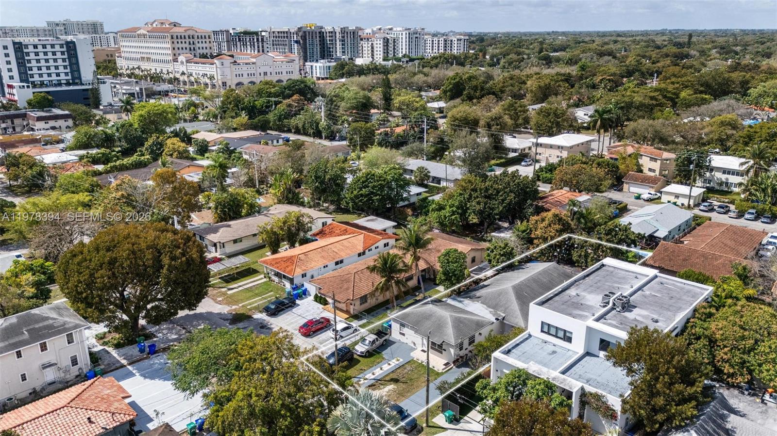 2862 SW 38th Ct Miami, FL 33134