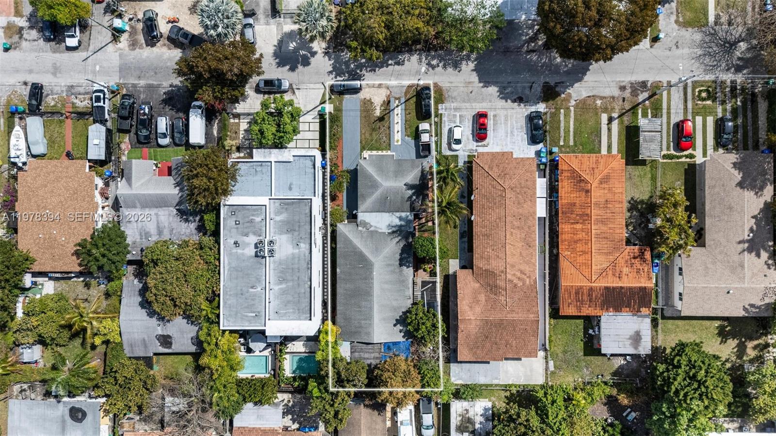 2862 SW 38th Ct Miami, FL 33134