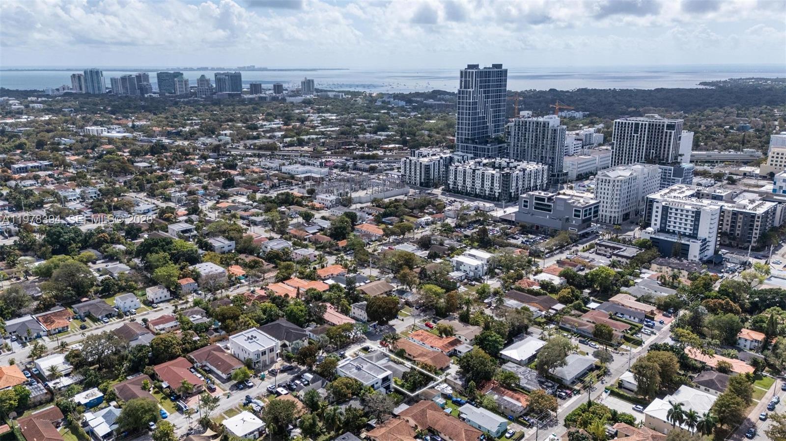 2862 SW 38th Ct Miami, FL 33134