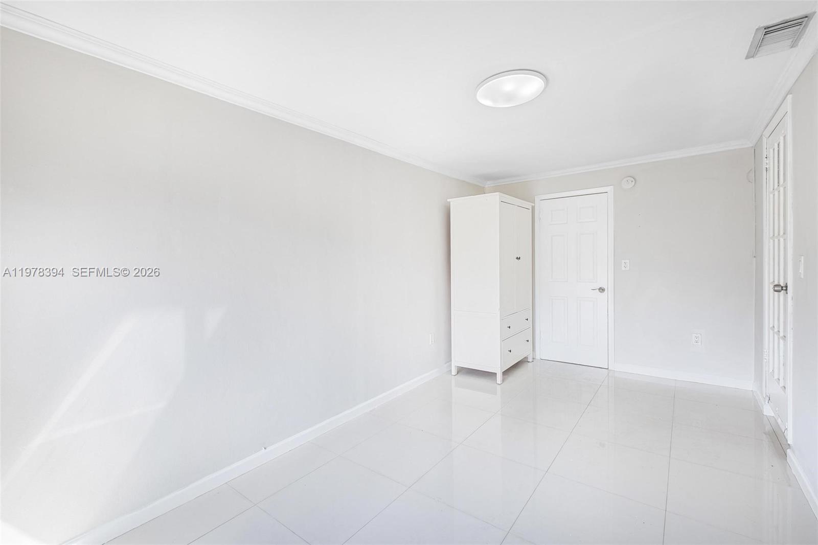 2862 SW 38th Ct Miami, FL 33134