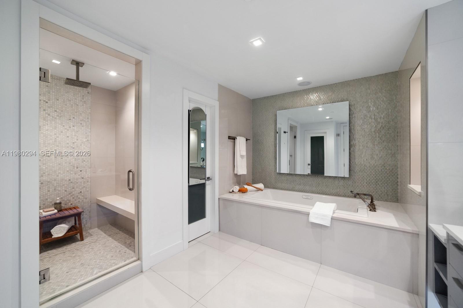 5959 Collins Ave #1606 Miami Beach, FL 33140