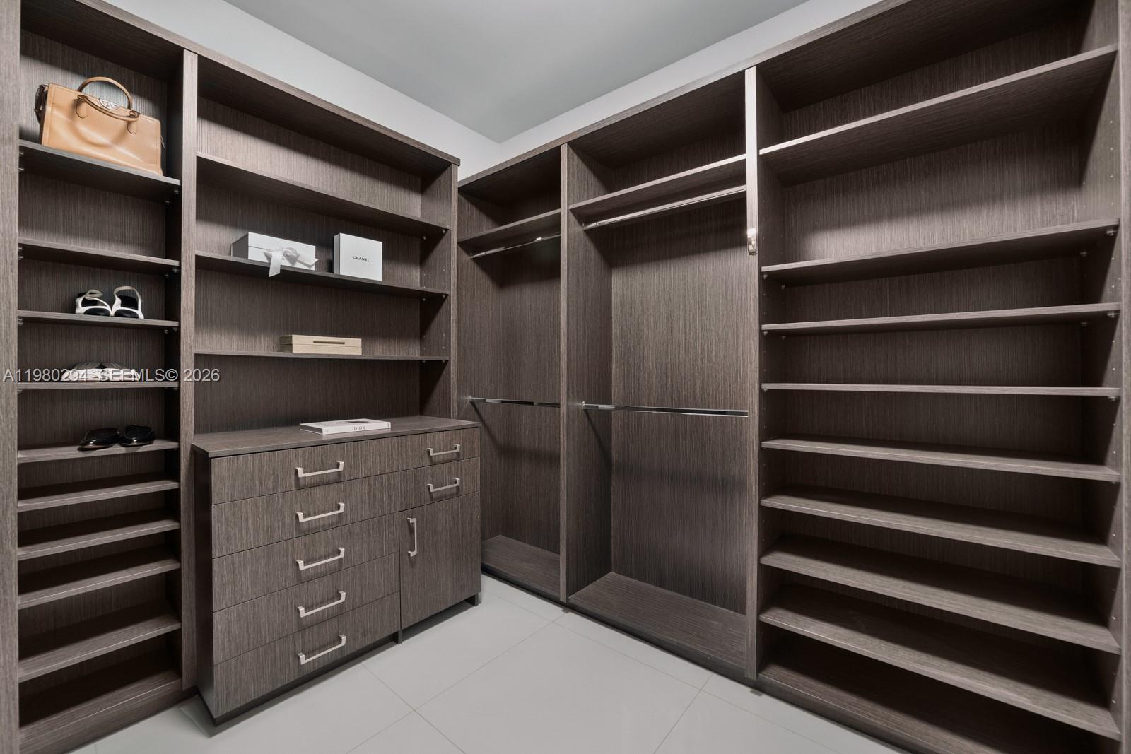 5959 Collins Ave #1606 Miami Beach, FL 33140