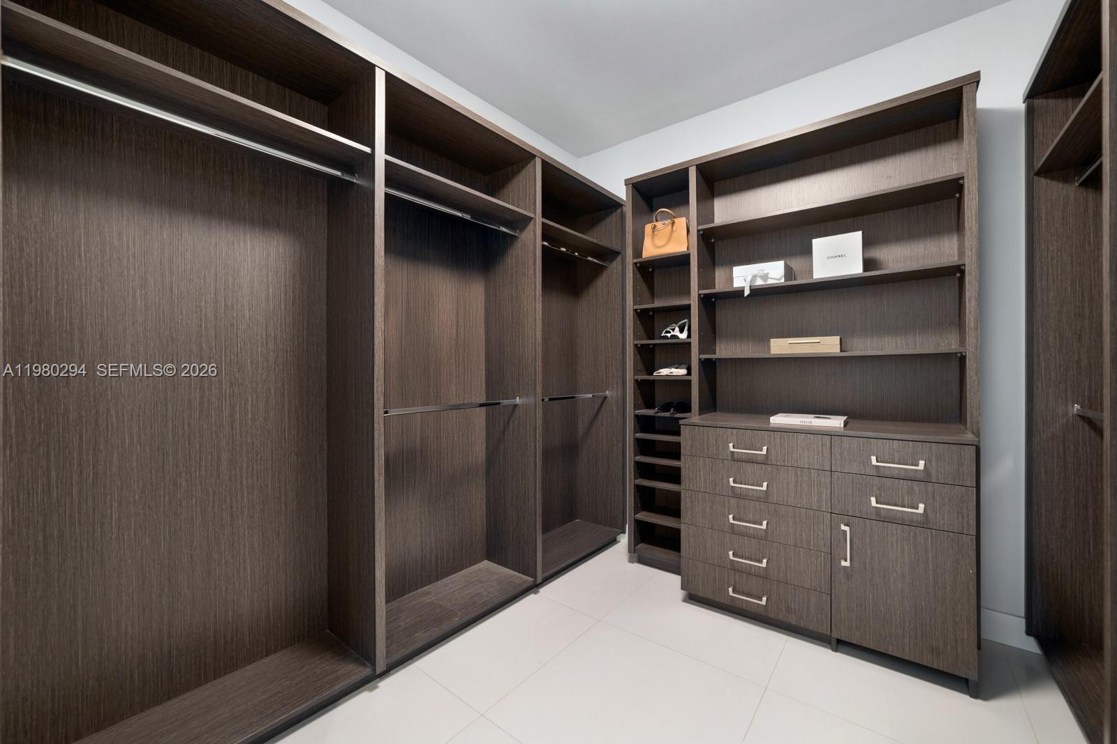 5959 Collins Ave #1606 Miami Beach, FL 33140