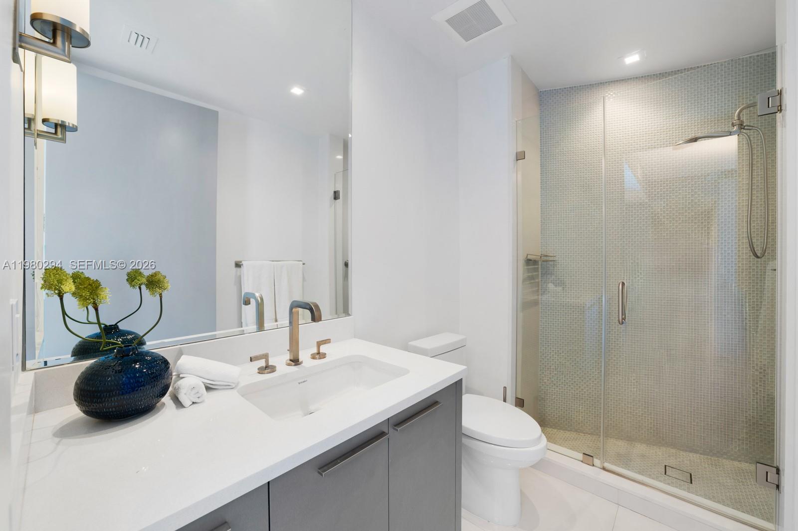 5959 Collins Ave #1606 Miami Beach, FL 33140