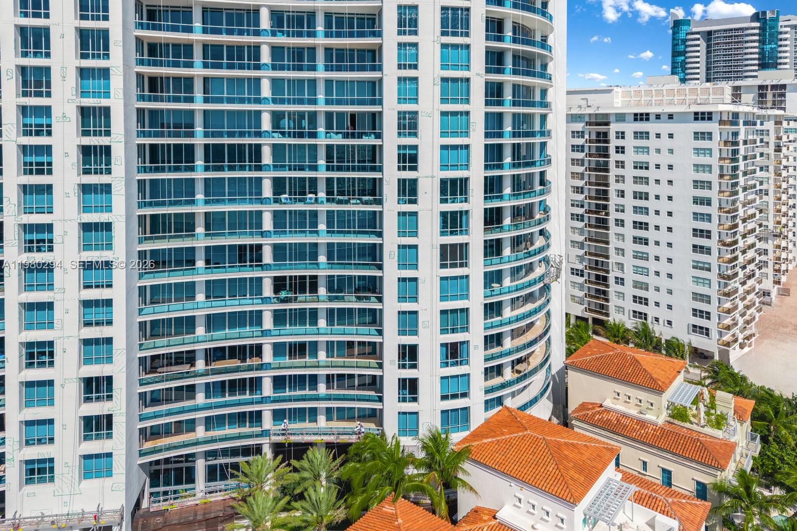 5959 Collins Ave #1606 Miami Beach, FL 33140