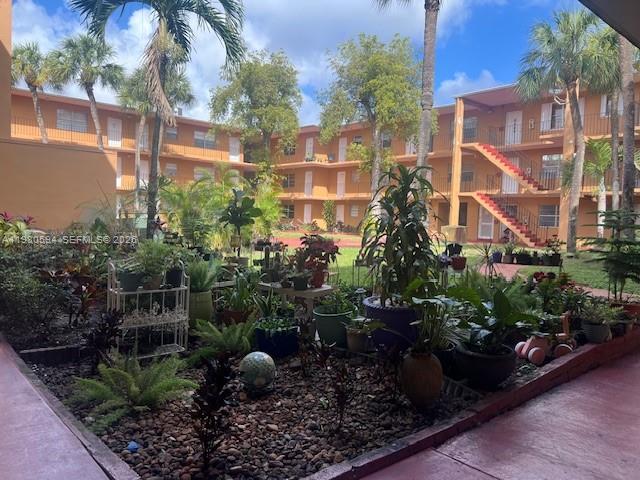 1280 W 54th St #122B Hialeah, FL 33012