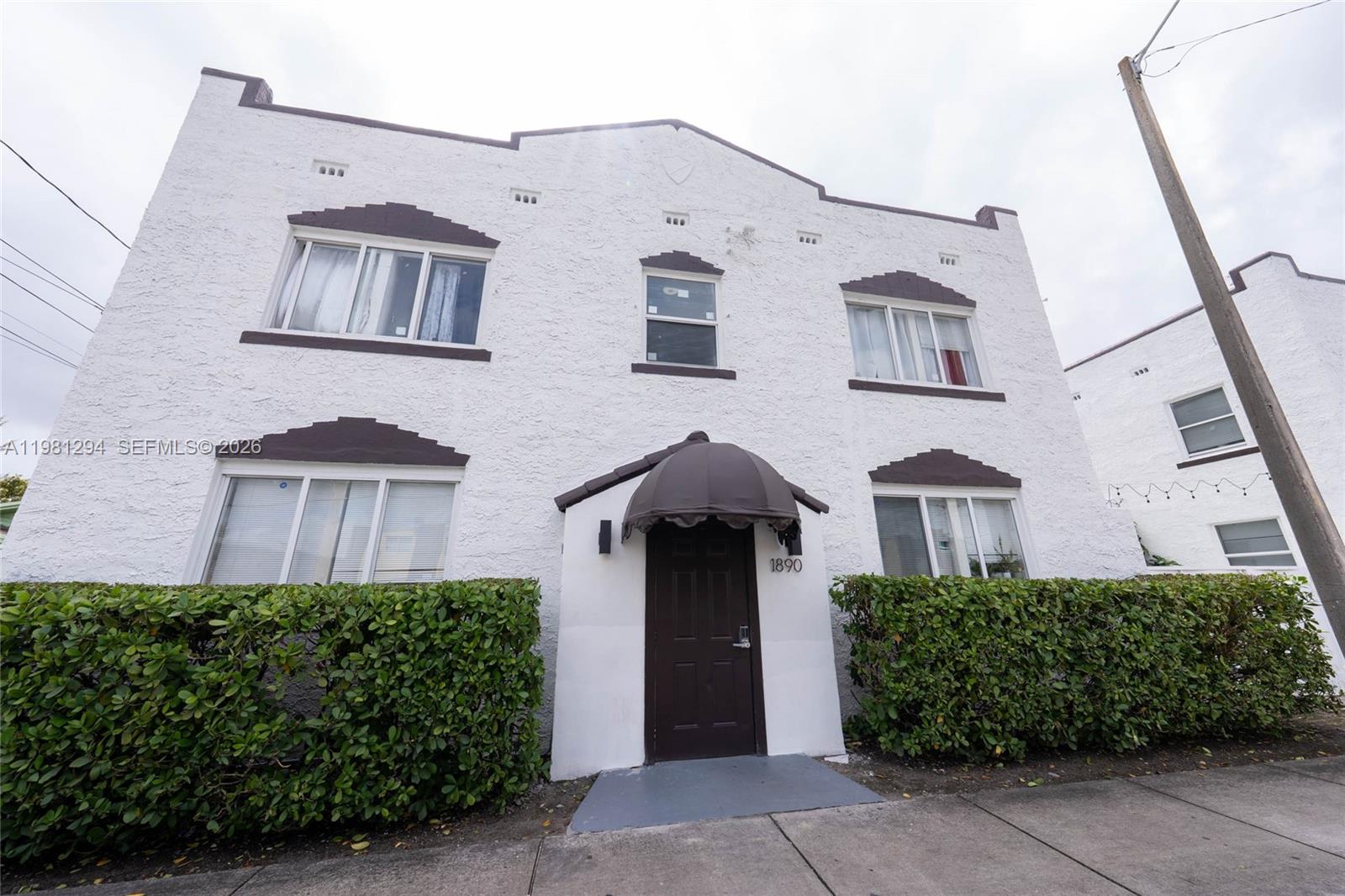 1890 NW 35th St #6 Miami, FL 33142