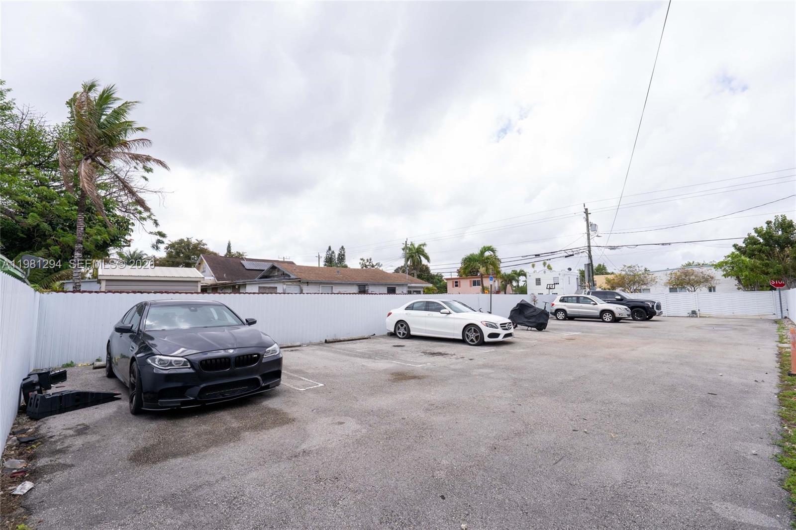 1890 NW 35th St #6 Miami, FL 33142