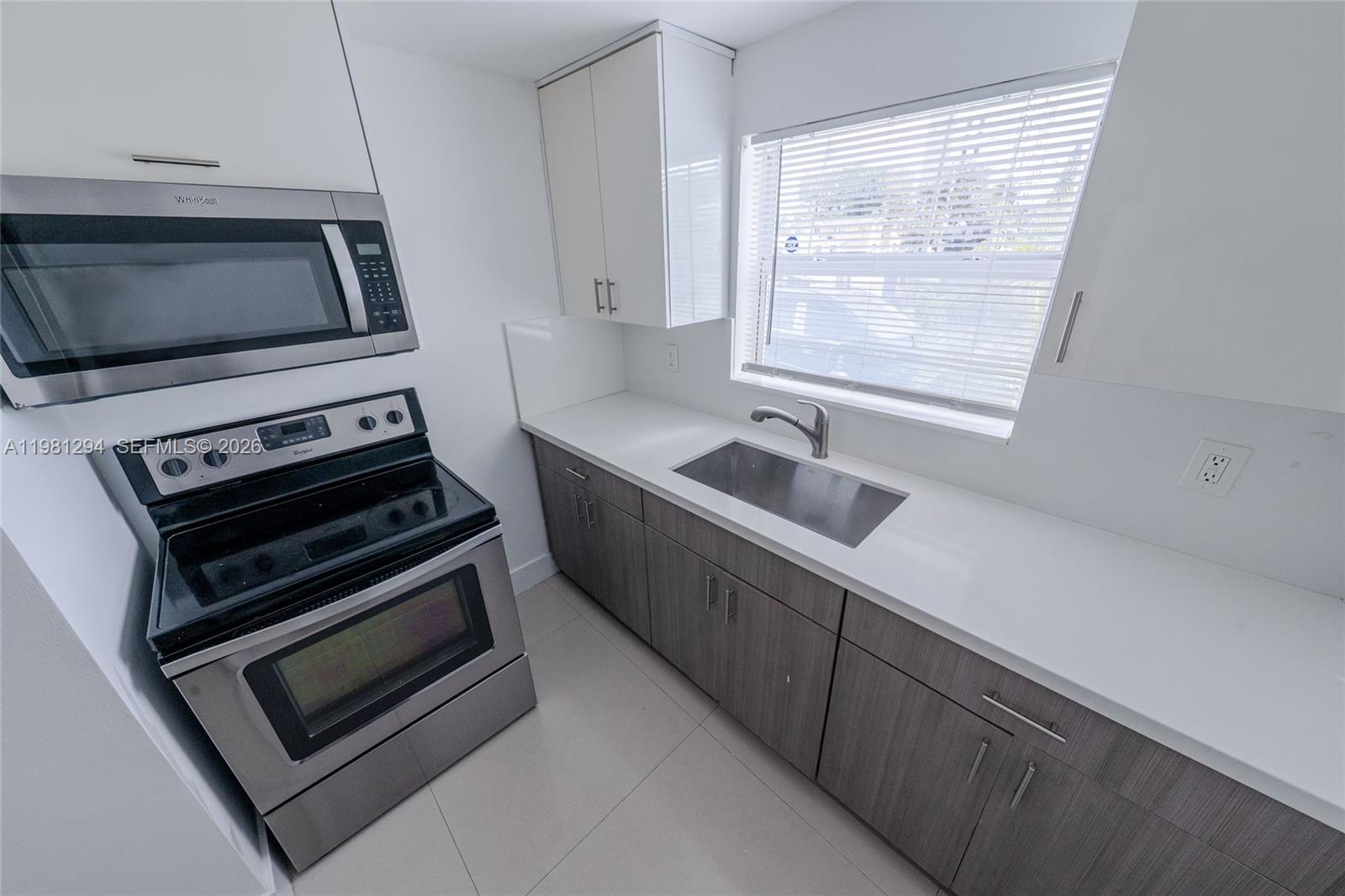 1890 NW 35th St #6 Miami, FL 33142