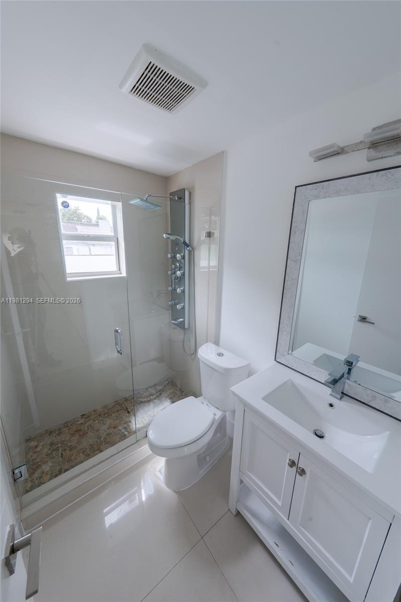 1890 NW 35th St #6 Miami, FL 33142