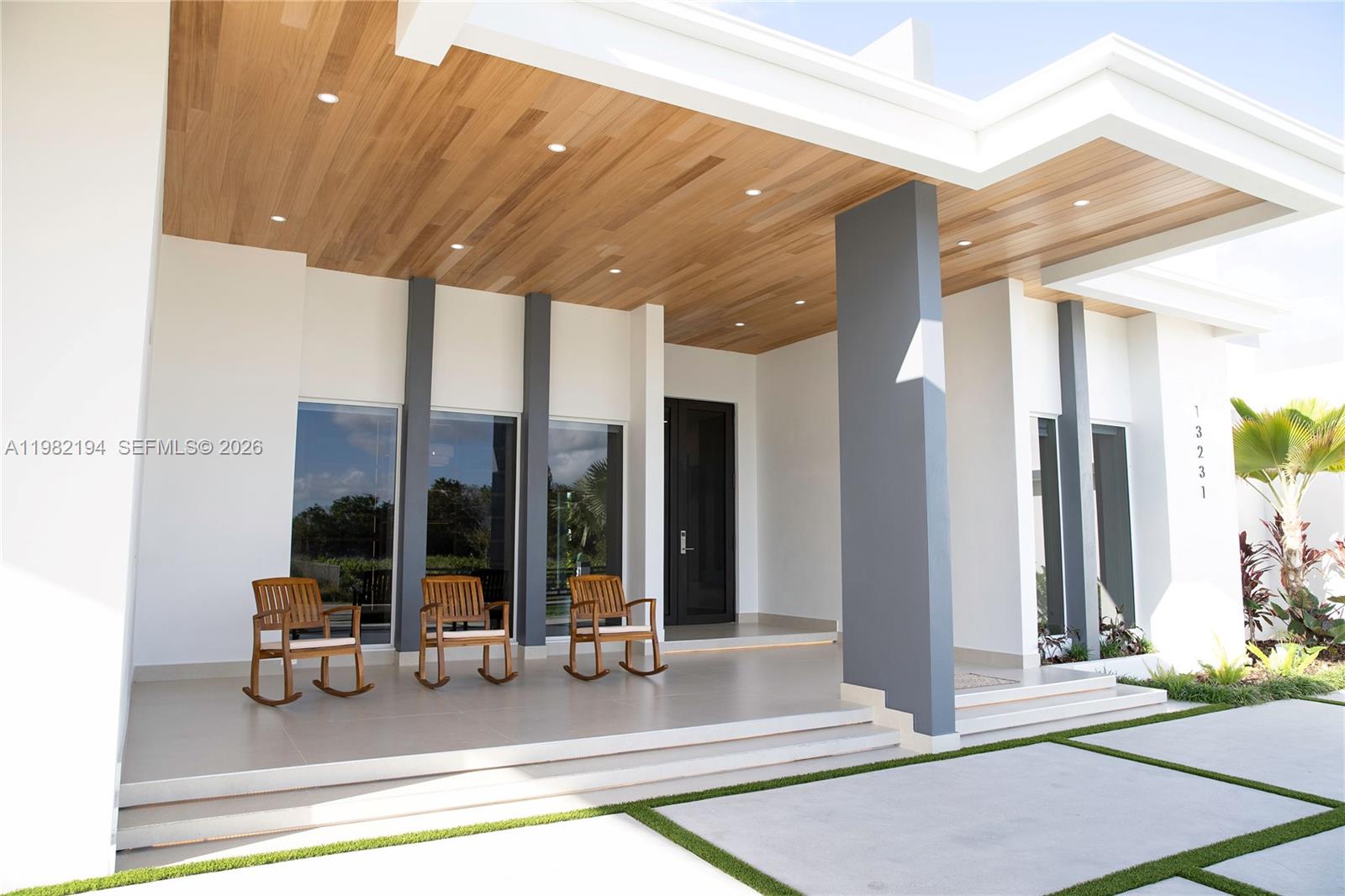 13231 SW 220th St Miami, FL 33170