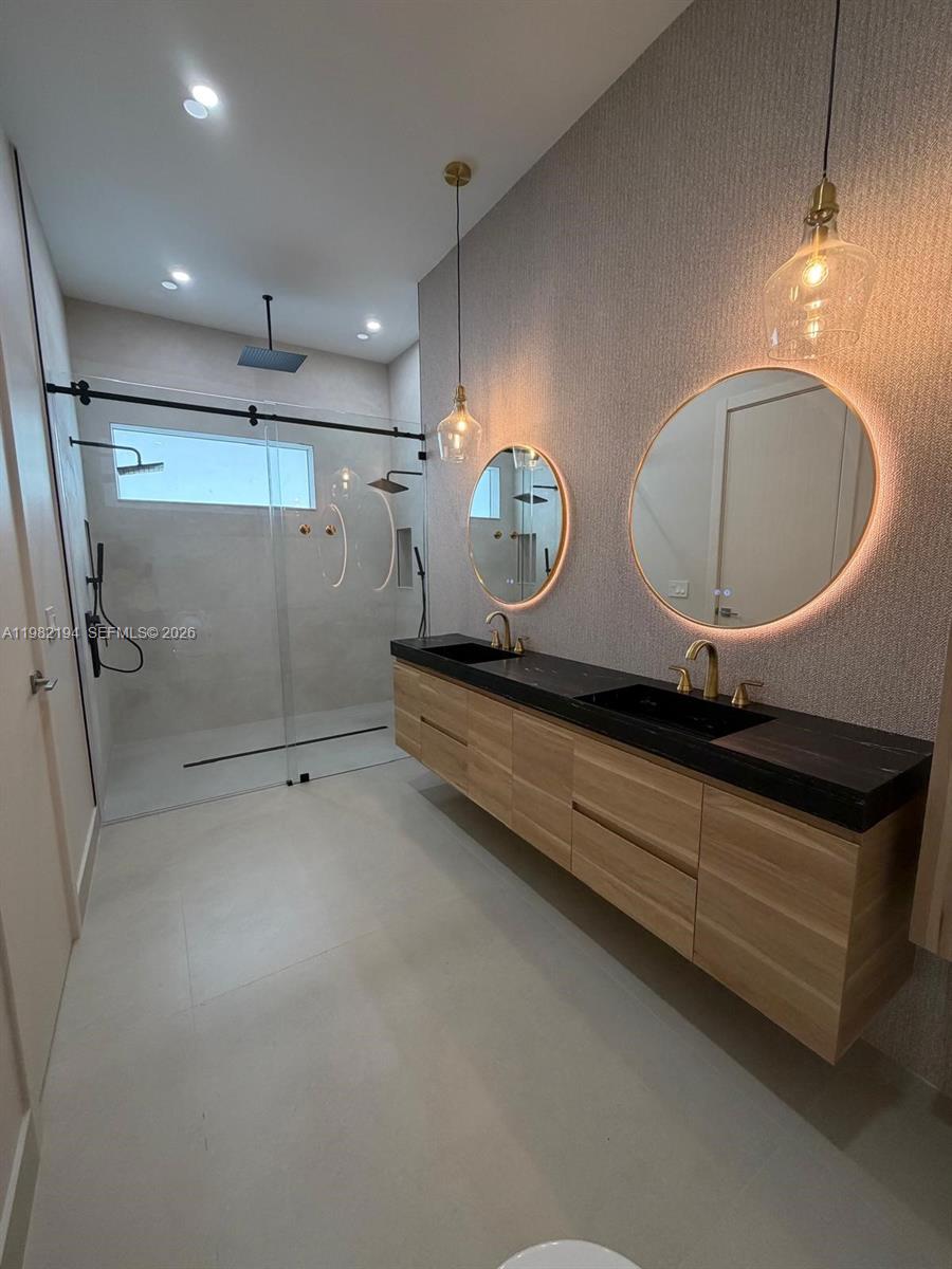 13231 SW 220th St Miami, FL 33170