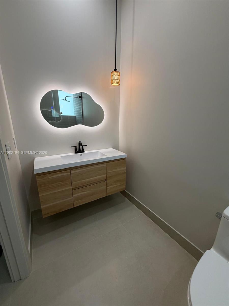 13231 SW 220th St Miami, FL 33170