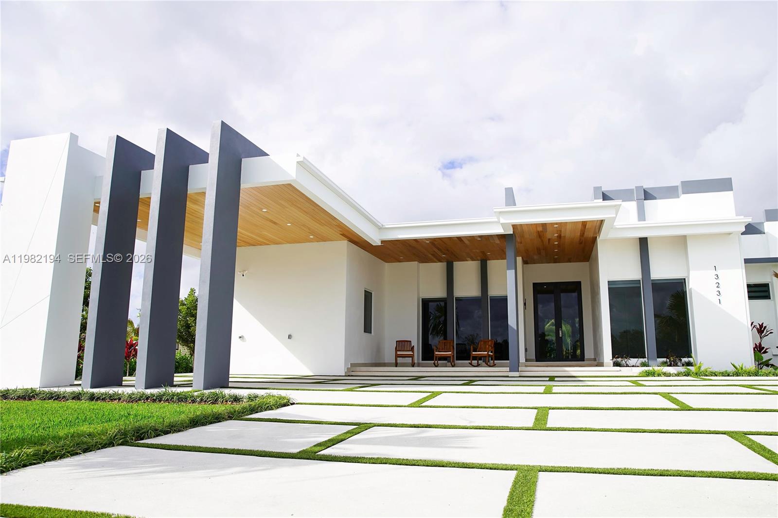 13231 SW 220th St Miami, FL 33170