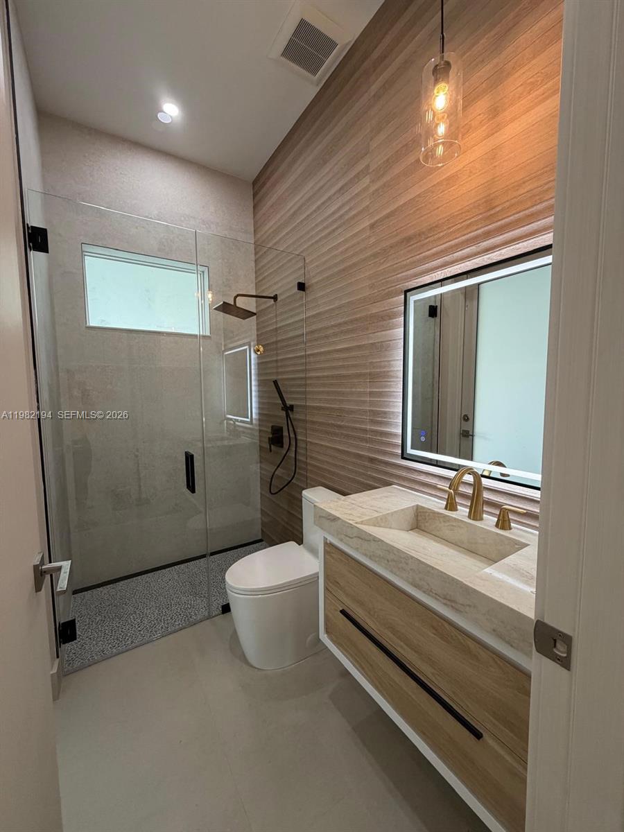 13231 SW 220th St Miami, FL 33170