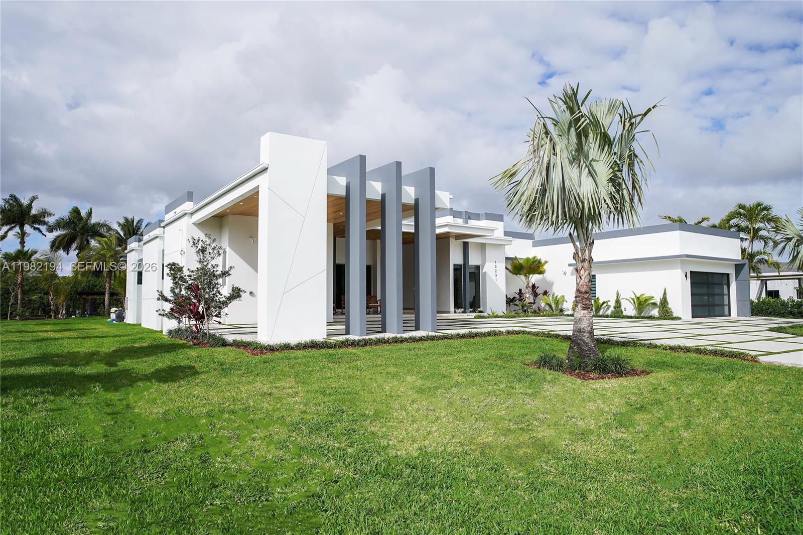 13231 SW 220th St Miami, FL 33170