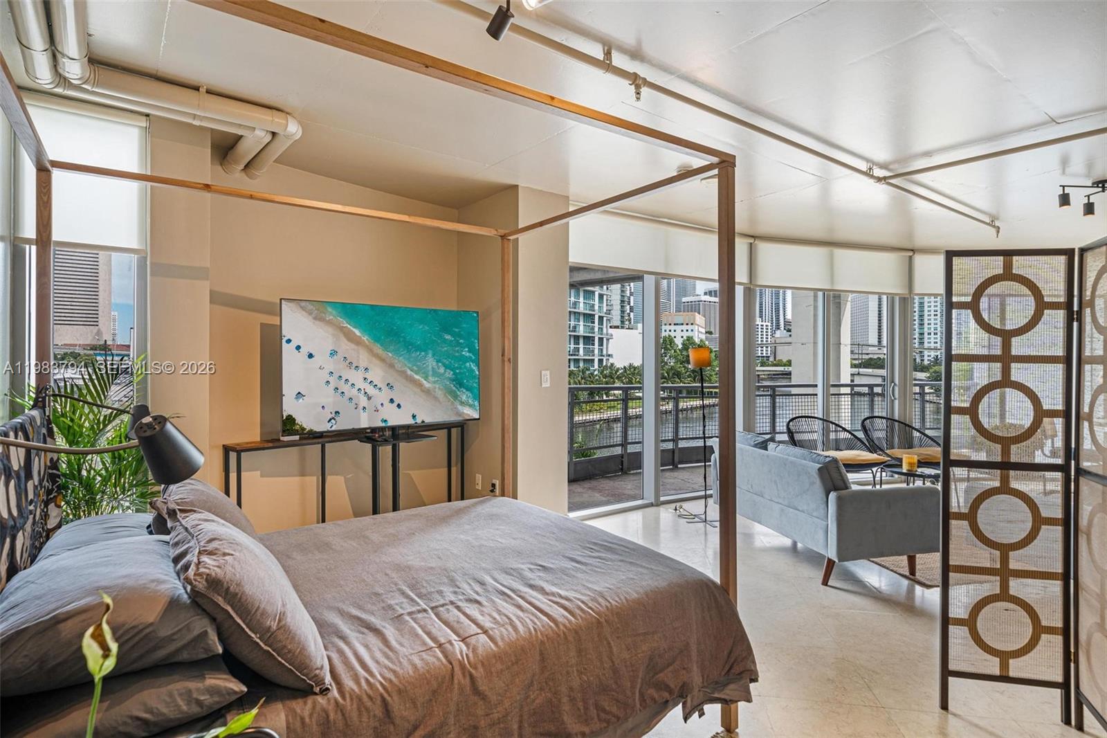 690 SW 1st Ct #501 Miami, FL 33130