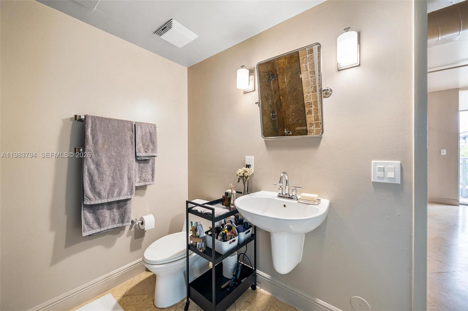 690 SW 1st Ct #501 Miami, FL 33130