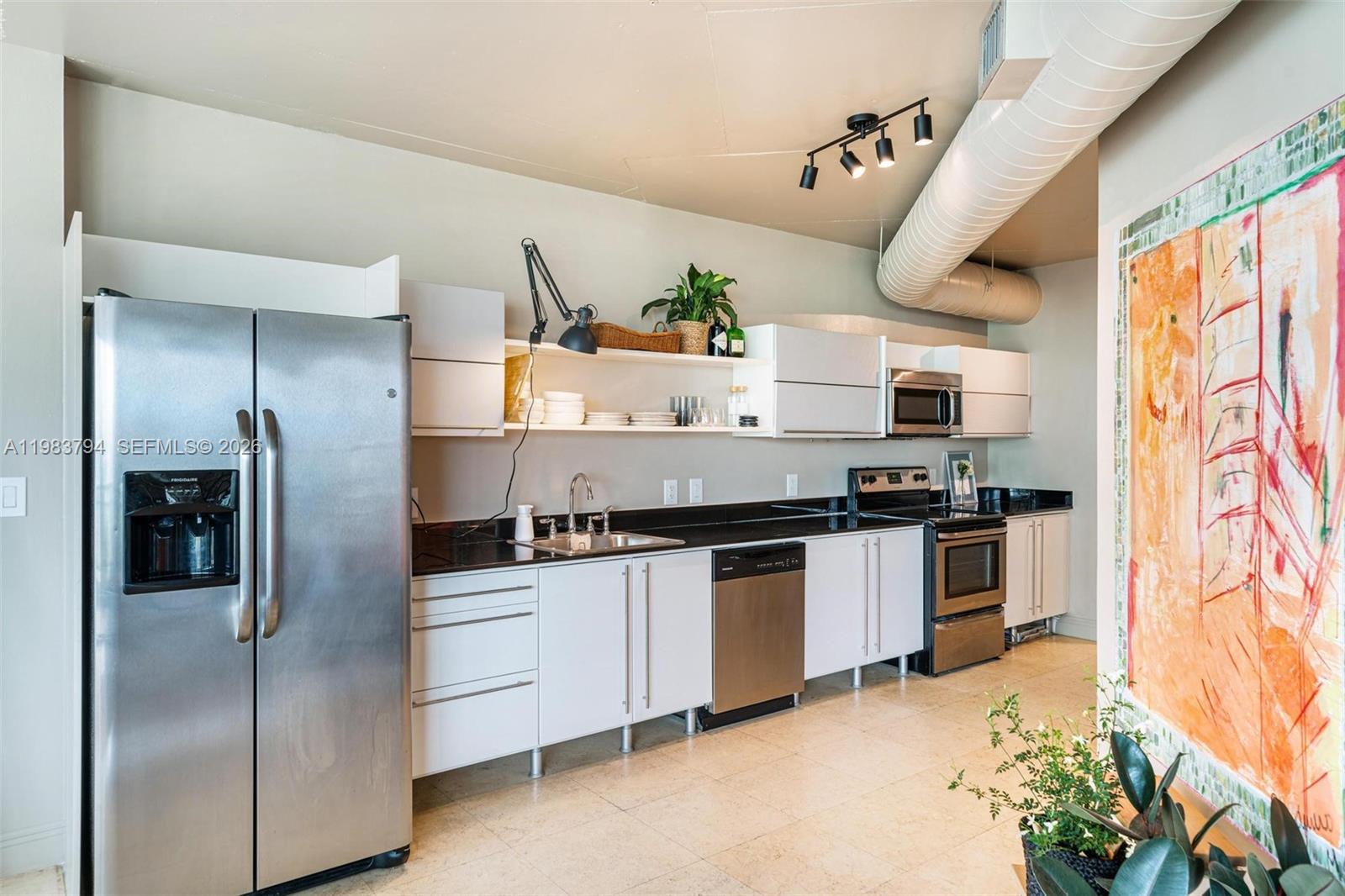 690 SW 1st Ct #501 Miami, FL 33130