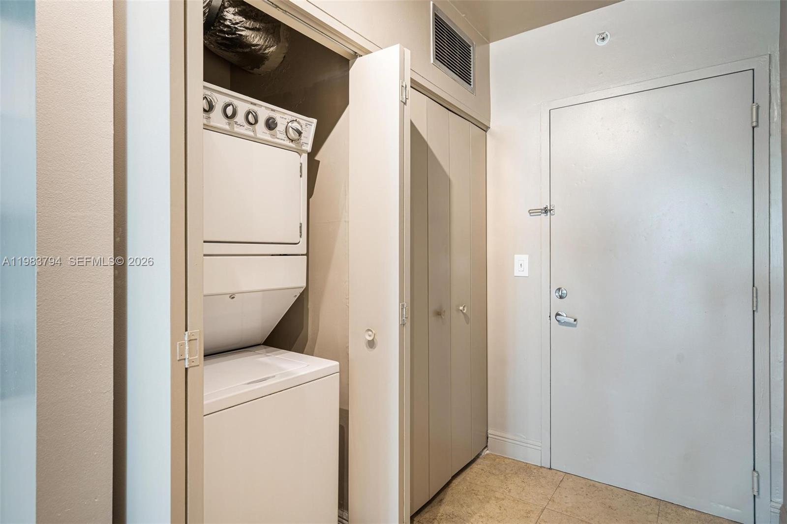 690 SW 1st Ct #501 Miami, FL 33130