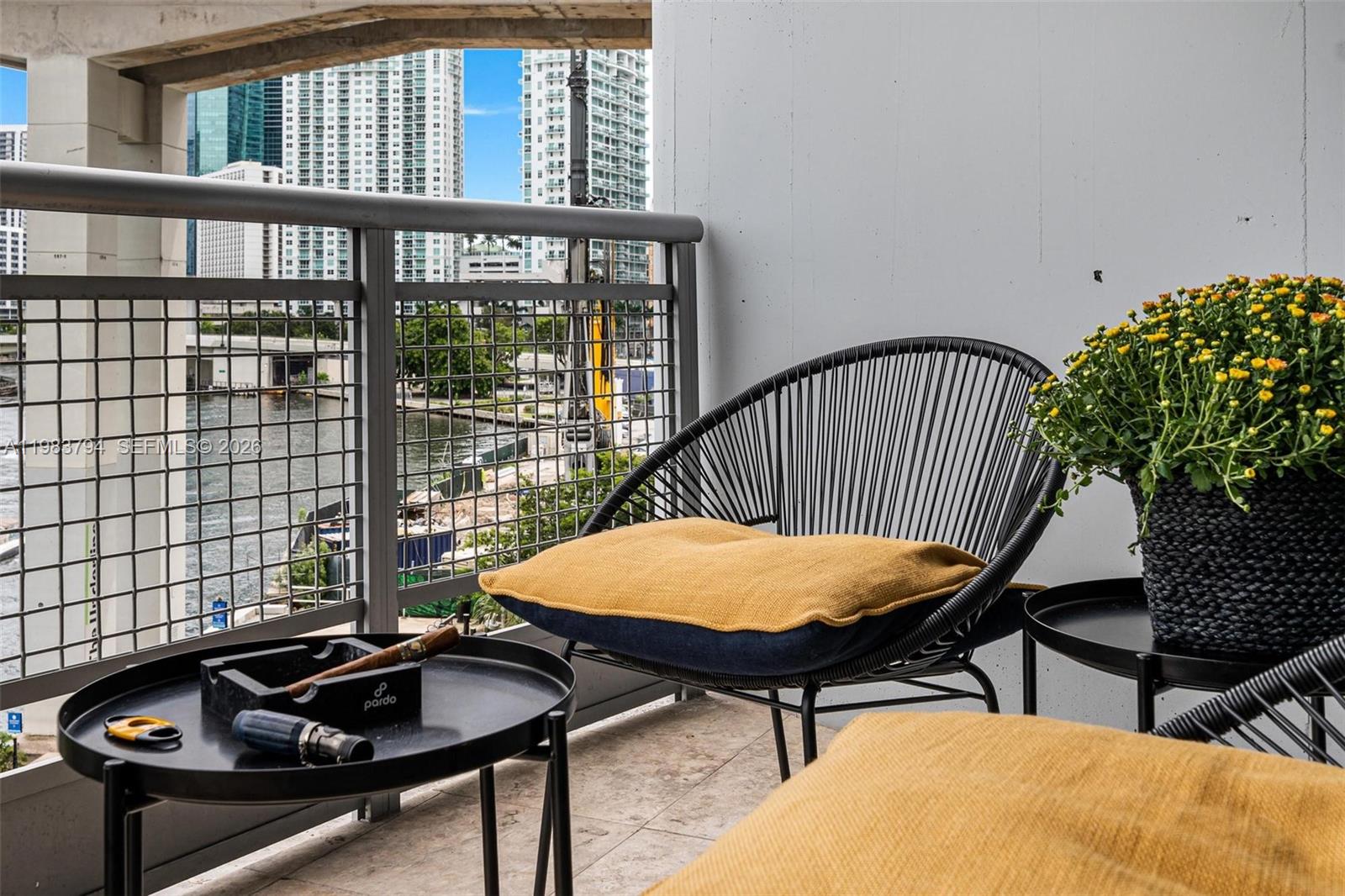 690 SW 1st Ct #501 Miami, FL 33130