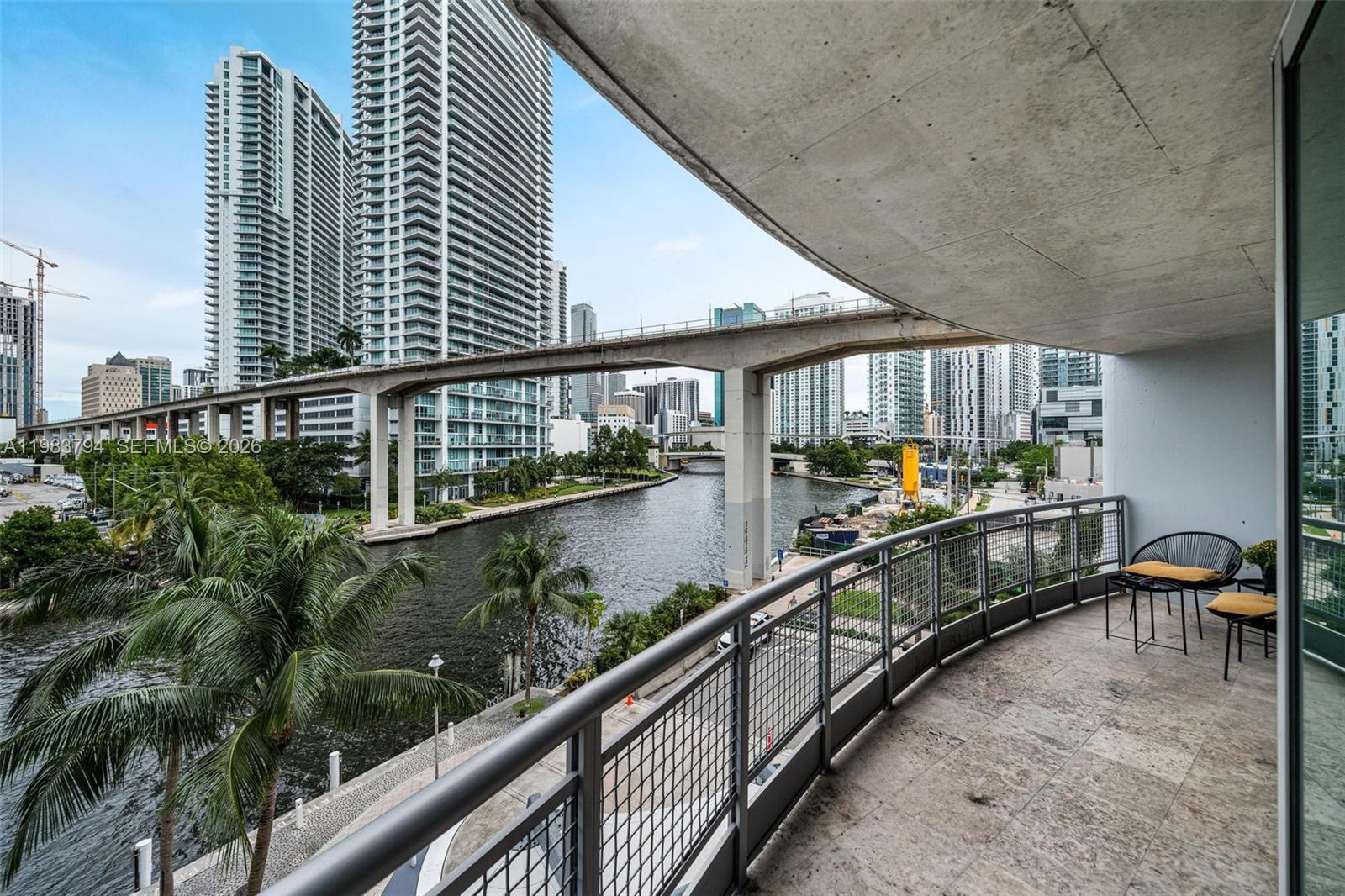 690 SW 1st Ct #501 Miami, FL 33130