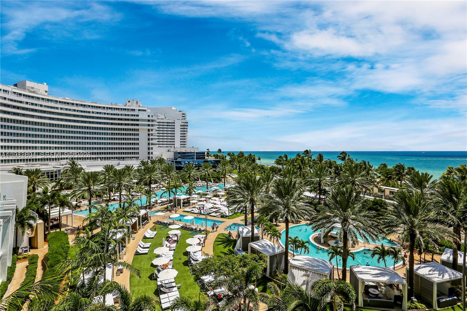 4391 Collins Ave #506/507