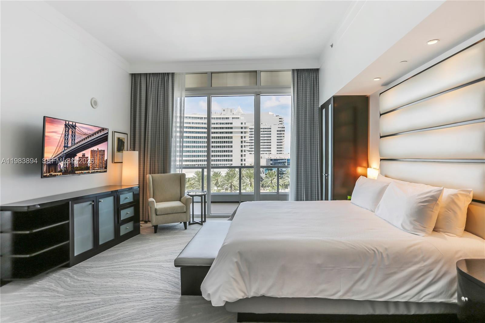 4391 Collins Ave #506/507 Miami Beach, FL 33140