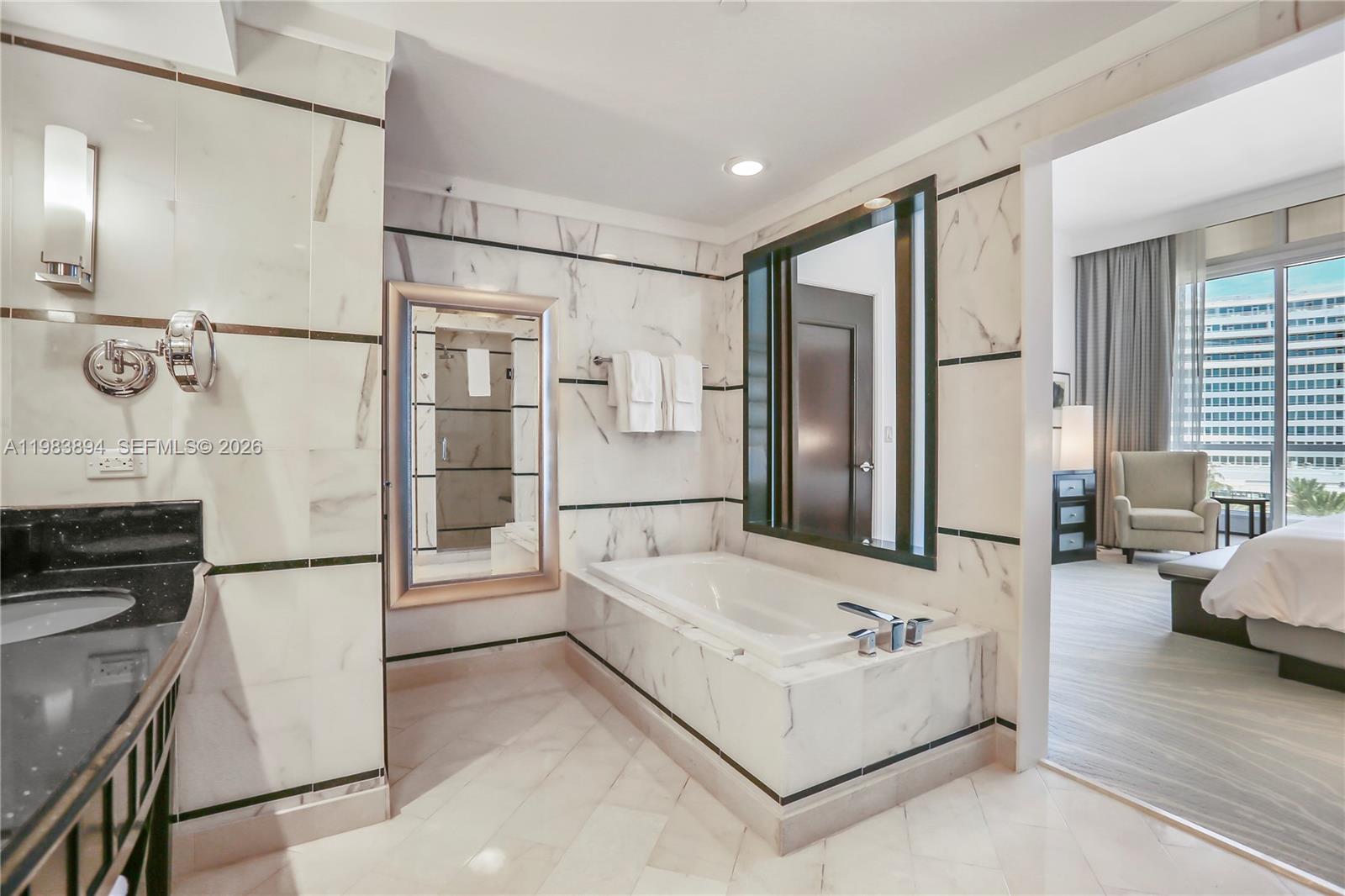 4391 Collins Ave #506/507 Miami Beach, FL 33140